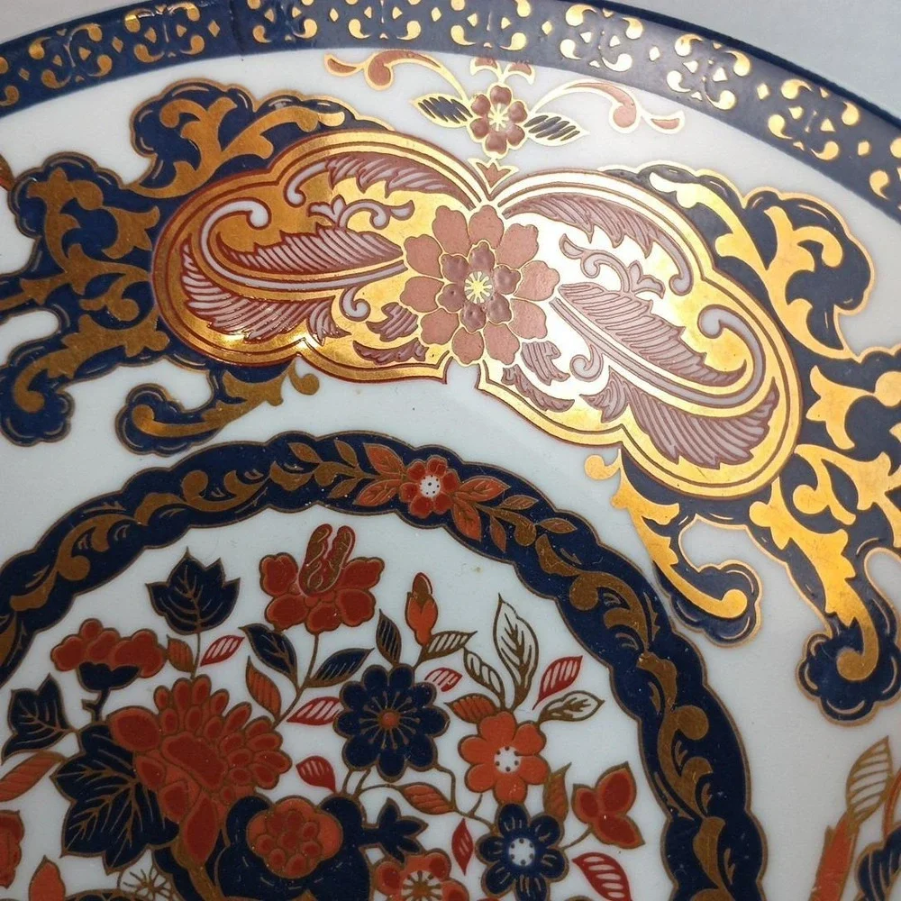VTG Japanese Imari-Style Gold Kabuki Decorative Bowl Handcrafted Porcelain 1960s